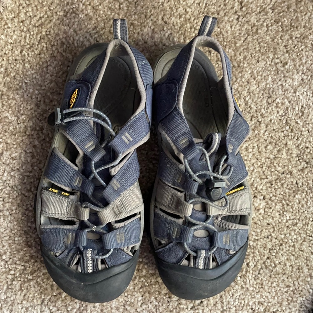 GUC Keen sandals